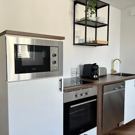 La - King Bed - Spacieux - Calme